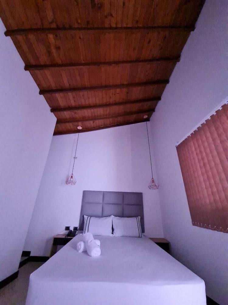 Mandala Hotel Belen Медельин Экстерьер фото